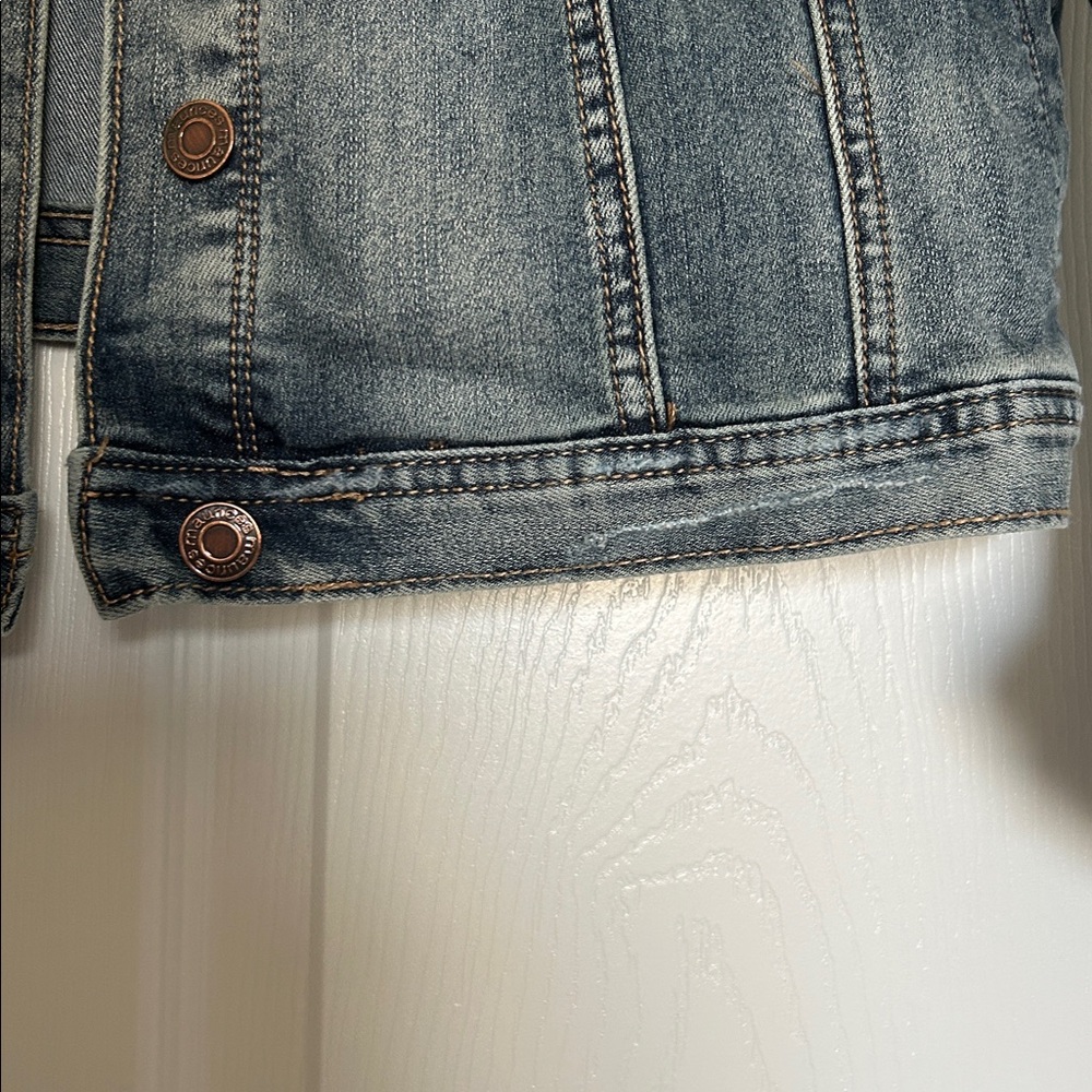 Maurices Blue Denim Jacket size 0/0X/12/L - Picture 5 of 10